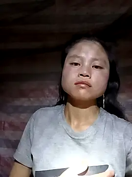 Snapshot of clara-cute chatting on 10-10-25, 01:45 clara-cute online show from 10-10-25, 01:45