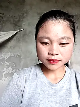 Snapshot of clara-cute chatting on 10-12-25, 04:47 clara-cute online show from 10-12-25, 04:47