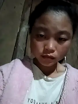 Snapshot of clara-cute chatting on 10-12-25, 09:49 clara-cute online show from 10-12-25, 09:49