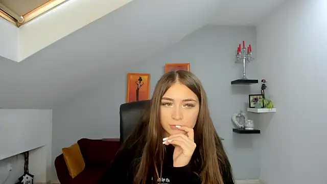 EllaClarke online show from 09-25-25, 12:55