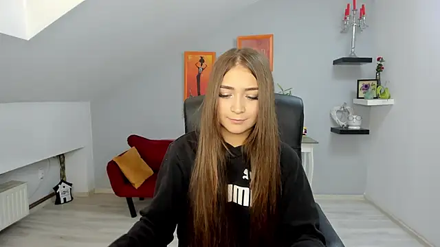 EllaClarke online show from 10-05-25, 11:01