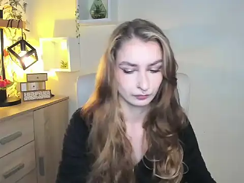 NinaBlond1 online show from 11-28-25, 06:35