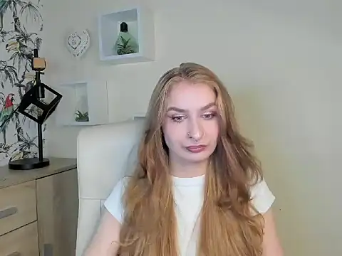 Snapshot of NinaBlond1 chatting on 09-24-25, 06:31 NinaBlond1 online show from 09-24-25, 06:31