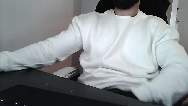 yourfantasy777 online show from 11-18-25, 04:32