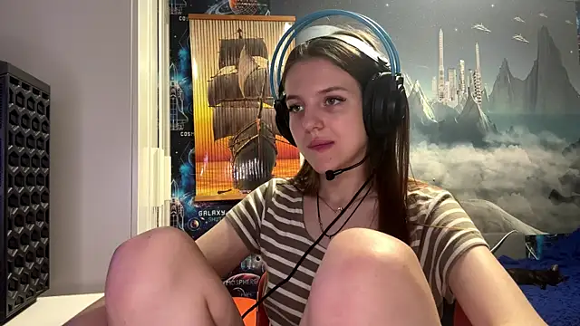 Elira Breeze online show from 11-07-25, 01:59