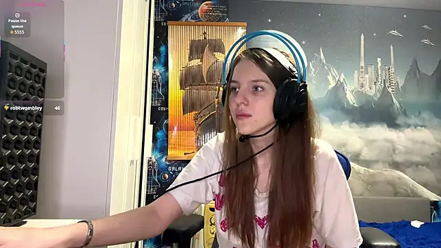 Elira Breeze online show from 02-20-26, 04:53