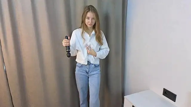 YuriKastner online show from 10-24-25, 06:12