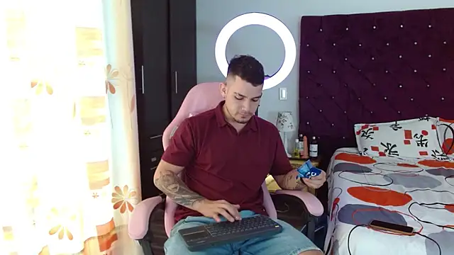 BooyHott  online show from 10-30-25, 07:00