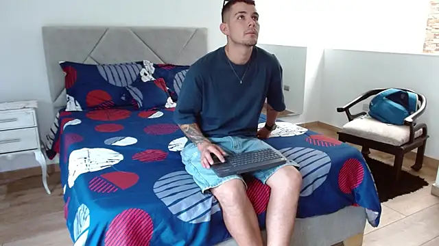 BooyHott  online show from 09-23-25, 07:10