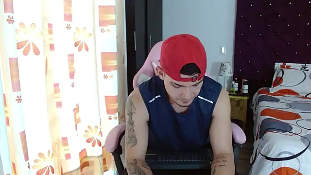 BooyHott  online show from 10-25-25, 07:25