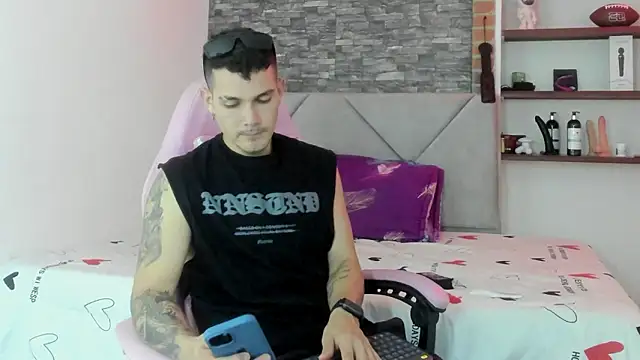 BooyHott  online show from 01-14-26, 07:28