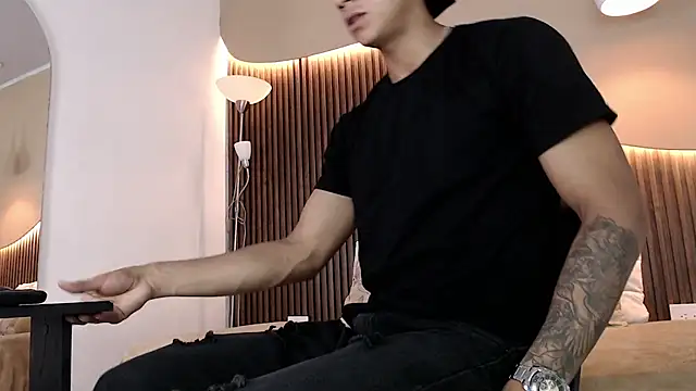 Snapshot of Aiden_steel chatting on 10-02-25, 01:25 Aiden steel online show from 10-02-25, 01:25