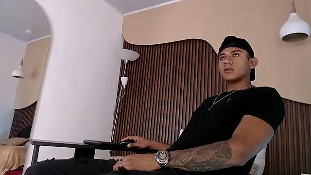 Snapshot of Aiden_steel chatting on 09-24-25, 01:28 Aiden steel online show from 09-24-25, 01:28