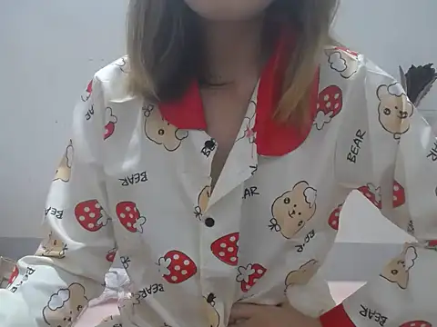 Hannie 26 online show from 10-26-25, 12:38