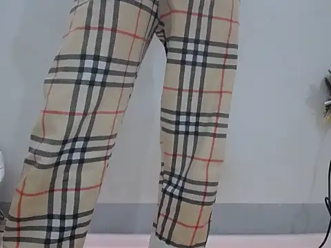 Hannie 26 online show from 10-23-25, 01:21