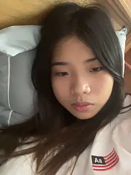 Snapshot of -Tania- chatting on 10-11-25, 06:25 -Tania- online show from 10-11-25, 06:25