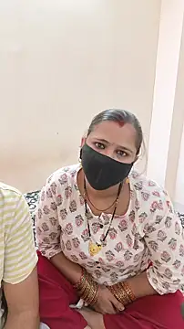Snapshot of mansi_rawat05 chatting on 10-19-25, 10:18 mansi rawat05 online show from 10-19-25, 10:18
