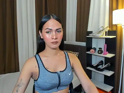 Sedictive Samantha online show from 12-17-25, 05:56