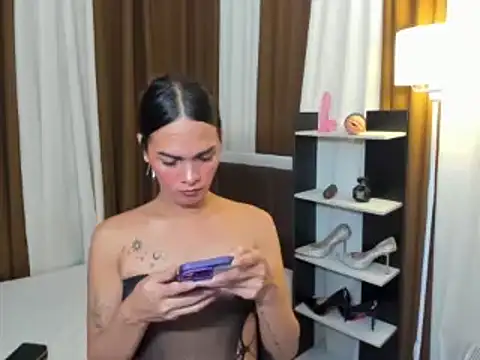 Sedictive Samantha online show from 11-24-25, 05:57