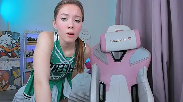 Leri Dells online show from 10-25-25, 03:06