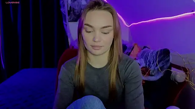 KitsyMoore online show from 11-02-25, 02:44