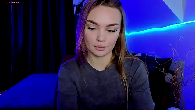 KitsyMoore online show from 11-25-25, 01:11