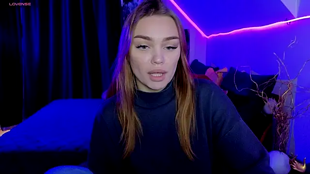 KitsyMoore online show from 11-24-25, 01:11