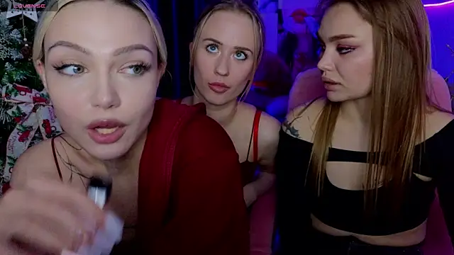 KitsyMoore online show from 12-13-25, 08:04