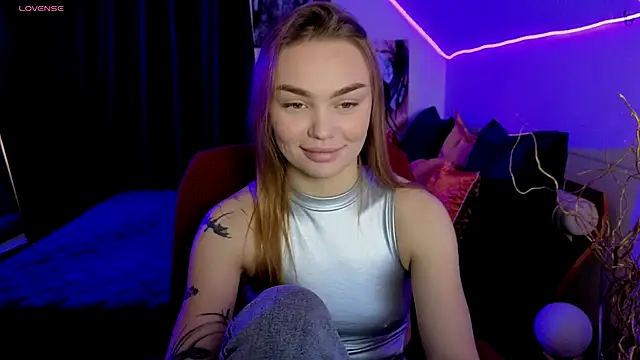 KitsyMoore online show from 10-24-25, 01:21