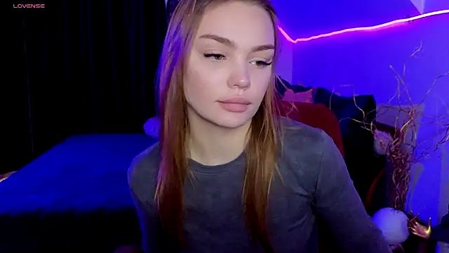 KitsyMoore online show from 11-29-25, 01:11