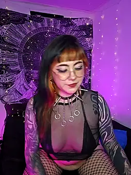 Hallucigenia  online show from 10-04-25, 09:27