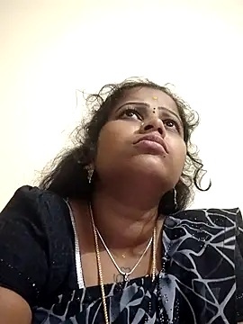 sweetqueen143 online show from 10-09-25, 04:40