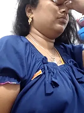 sweetqueen143 online show from 03-30-26, 06:09