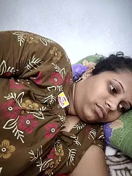 Snapshot of sweetqueen143 chatting on 02-24-26, 06:36 sweetqueen143 online show from 02-24-26, 06:36