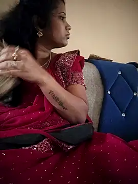 Snapshot of sweetqueen143 chatting on 01-12-26, 04:41 sweetqueen143 online show from 01-12-26, 04:41