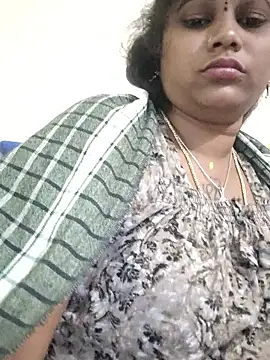 Snapshot of sweetqueen143 chatting on 01-07-26, 05:51 sweetqueen143 online show from 01-07-26, 05:51