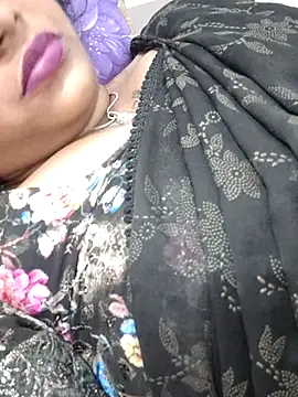 Snapshot of sweetqueen143 chatting on 02-24-26, 06:42 sweetqueen143 online show from 02-24-26, 06:42