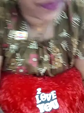 Snapshot of sweetqueen143 chatting on 02-23-26, 06:03 sweetqueen143 online show from 02-23-26, 06:03