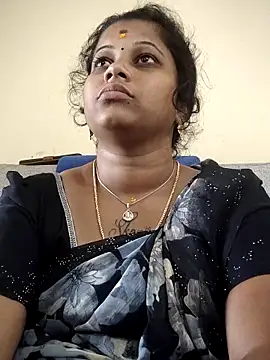 sweetqueen143 online show from 10-05-25, 06:15