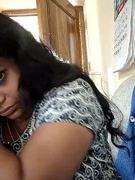 sweetqueen143 online show from 10-09-25, 04:02