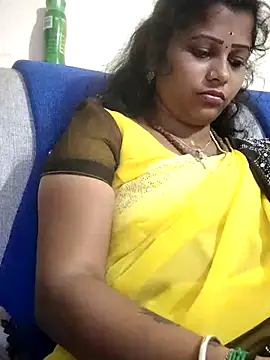 Snapshot of sweetqueen143 chatting on 11-13-25, 05:06 sweetqueen143 online show from 11-13-25, 05:06