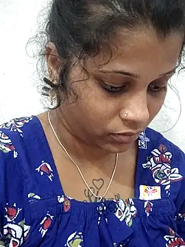 Snapshot of sweetqueen143 chatting on 02-13-26, 06:13 sweetqueen143 online show from 02-13-26, 06:13