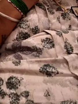 Snapshot of sweetqueen143 chatting on 02-21-26, 04:20 sweetqueen143 online show from 02-21-26, 04:20