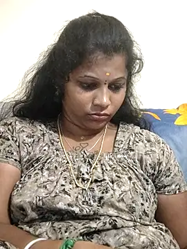 Snapshot of sweetqueen143 chatting on 11-04-25, 04:11 sweetqueen143 online show from 11-04-25, 04:11