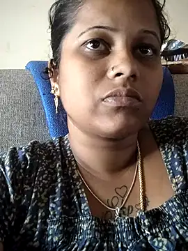 Snapshot of sweetqueen143 chatting on 01-07-26, 05:45 sweetqueen143 online show from 01-07-26, 05:45