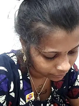 Snapshot of sweetqueen143 chatting on 02-11-26, 06:35 sweetqueen143 online show from 02-11-26, 06:35