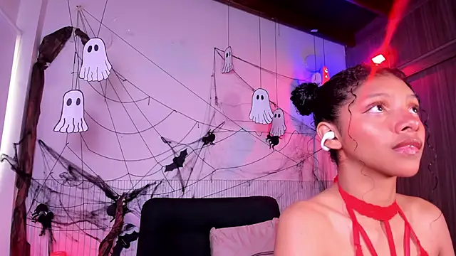 natalia blue online show from 11-06-25, 05:39