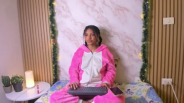 natalia blue online show from 12-15-25, 03:23