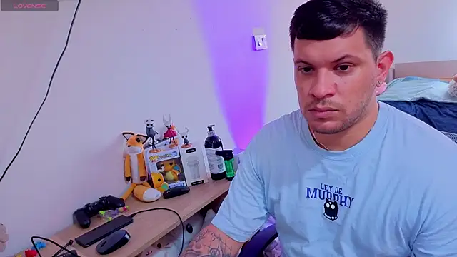 ryden 01 online show from 10-15-25, 04:26