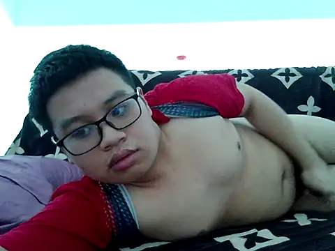 Snapshot of loveninja chatting on 12-03-25, 06:25 loveninja online show from 12-03-25, 06:25